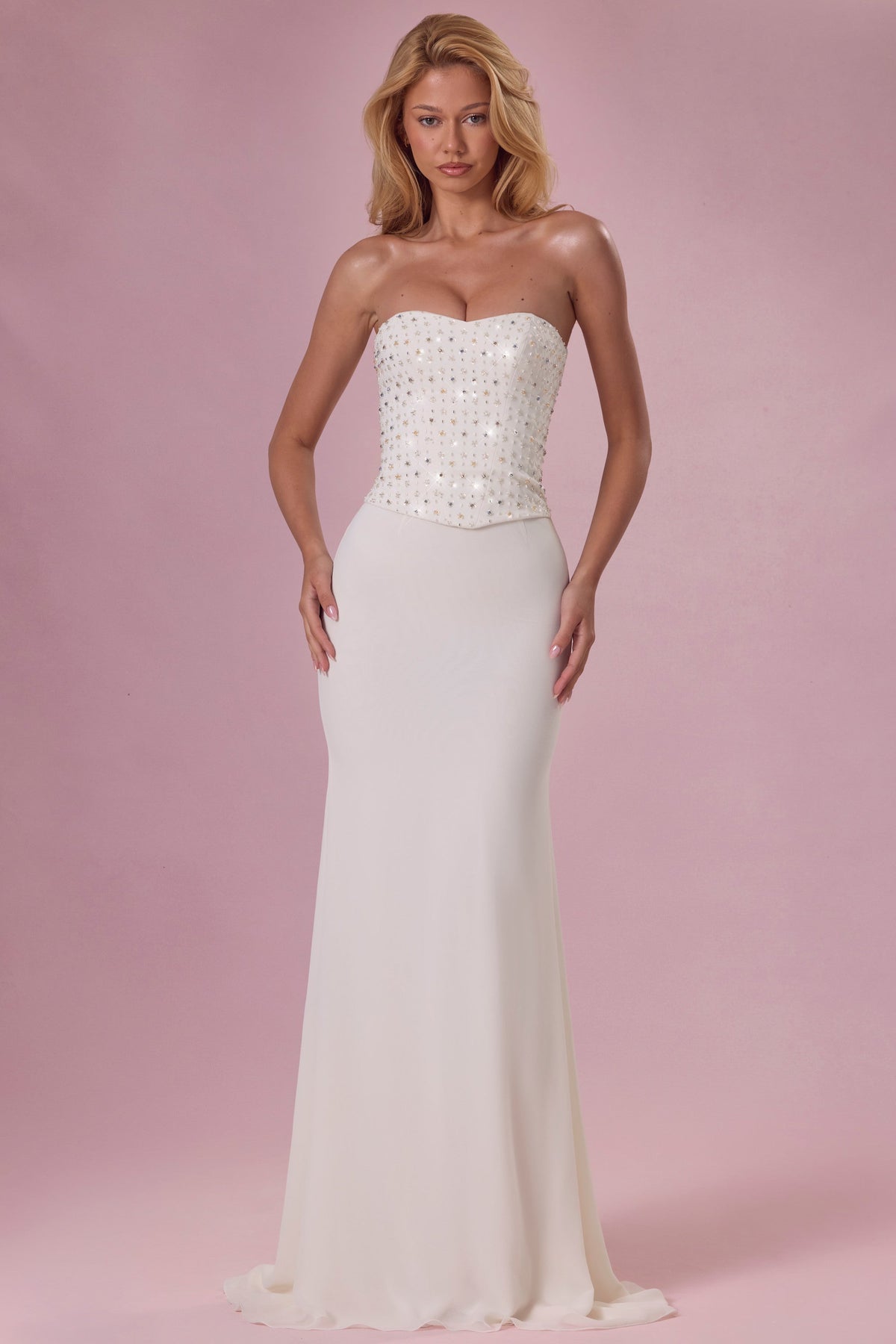 Nişan ve nikâh için inci beyazı işlemeli korse abiye
