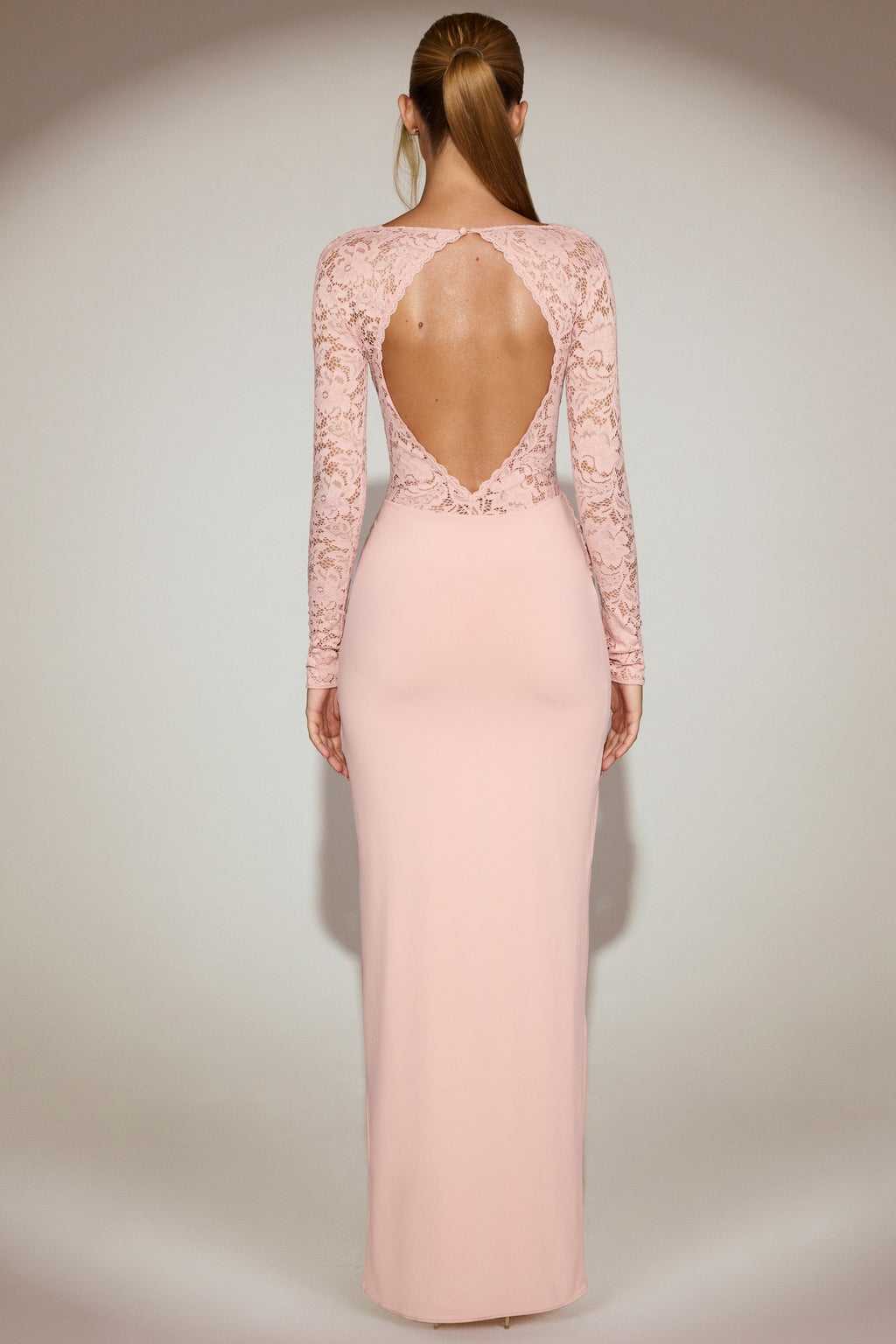 Pembe Dantel Detaylı Derin V Yaka Fisto Maxi Elbise