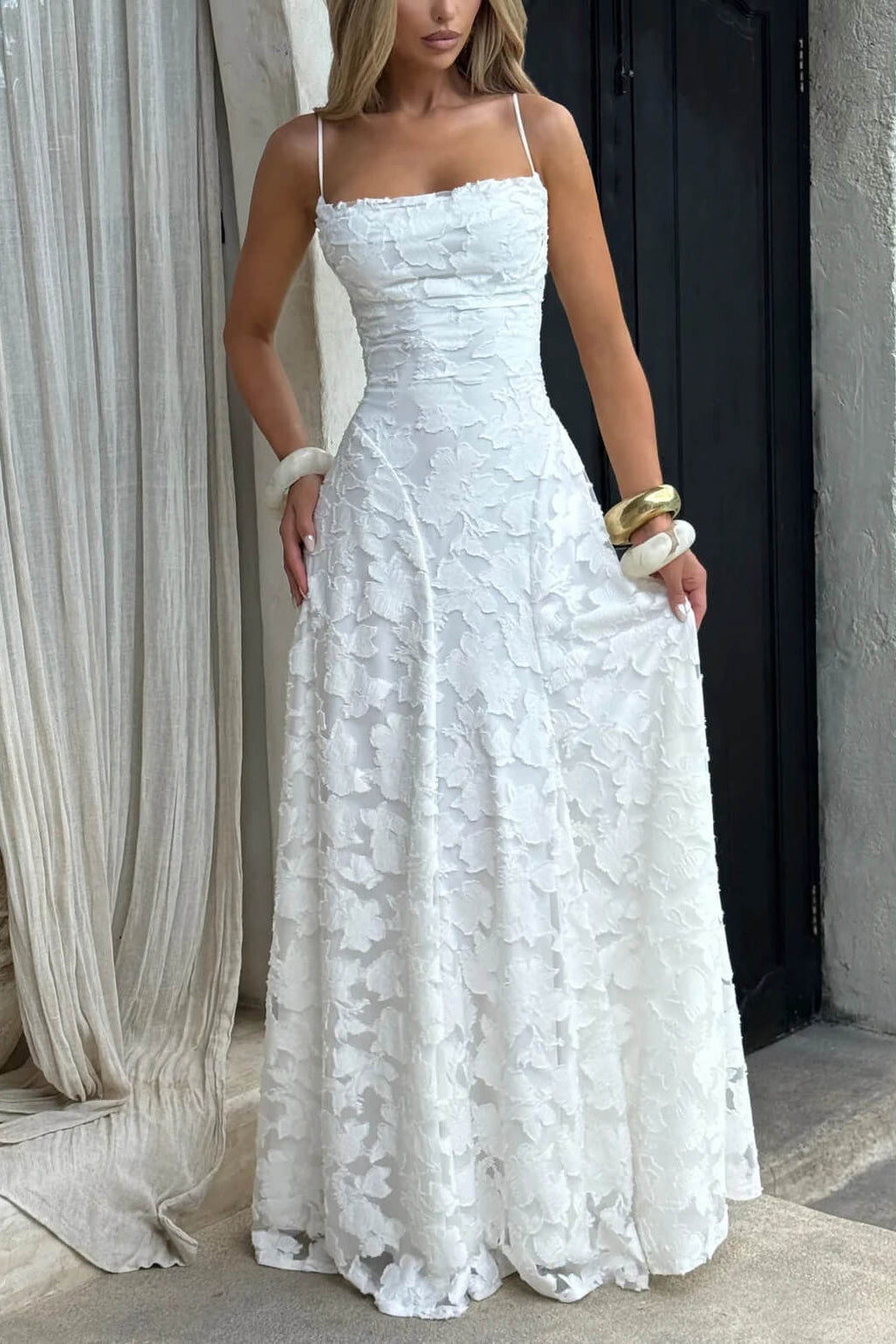 DOKULU JAKARLI MAXİ ELBİSE
