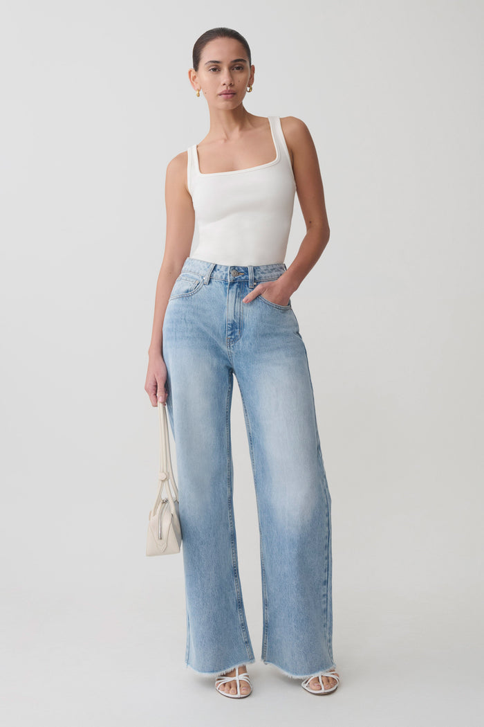 Sebastian Straight Paça Denim Jean ile Fray Hem Yıkamalı Açık Mavi