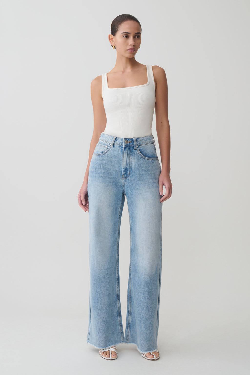 Sebastian Straight Paça Denim Jean ile Fray Hem Yıkamalı Açık Mavi