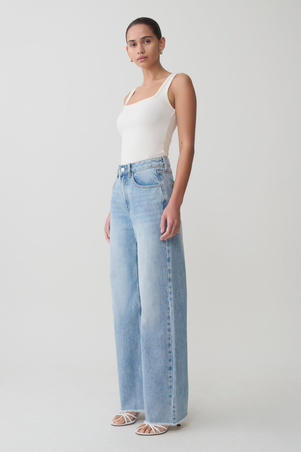 Sebastian Straight Paça Denim Jean ile Fray Hem Yıkamalı Açık Mavi