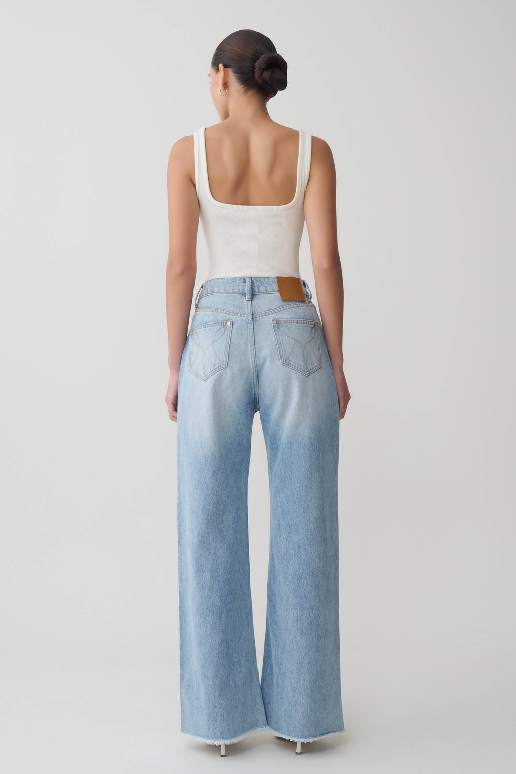 Sebastian Straight Paça Denim Jean ile Fray Hem Yıkamalı Açık Mavi