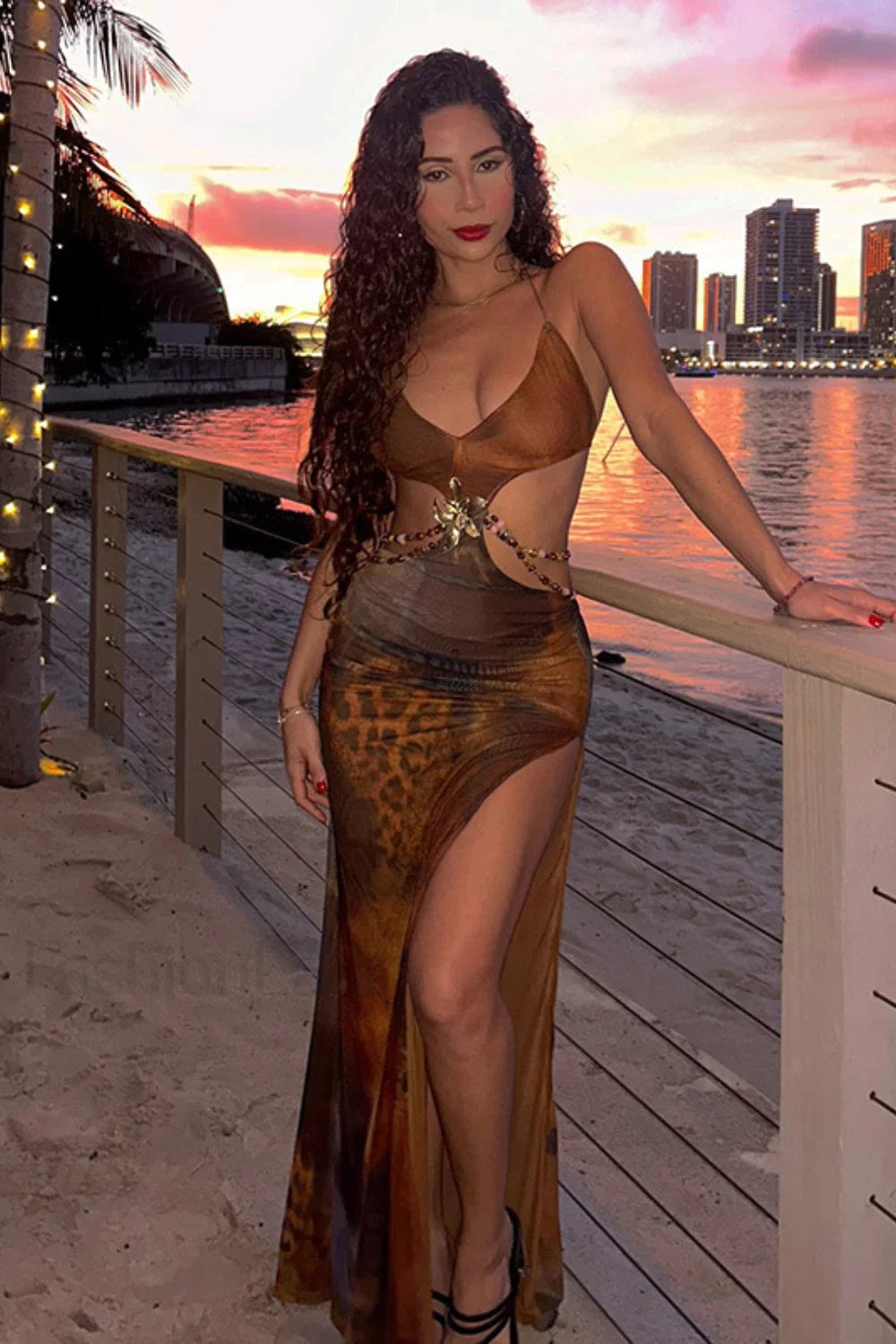 V-yaka Yan Yırtmaçlı Bodycon Maxi Elbise