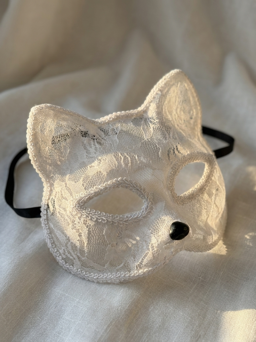 Doucée Beyaz Kedi Maskesi — Hediye