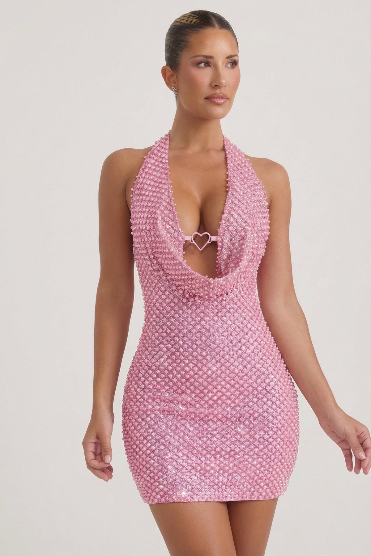 İşlemeli Degaje Yaka Kalp Detaylı Mini Elbise Pembe